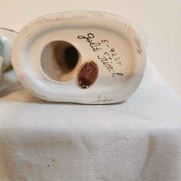 Pair Vintage Japan Gold Finch Bird Figurines Hand Painted Ceramic - Picture 8 of 8